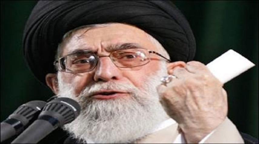 أنت تسأل والإمام الخامنئي يجيب...حكم إيجاد ثقب في لحم البدن ووضع قفل فيه بنية العزاء