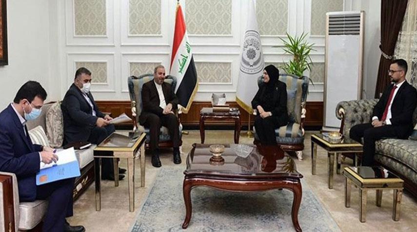 وزيرة المالية العراقية تؤكد على دعم العلاقات مع ايران