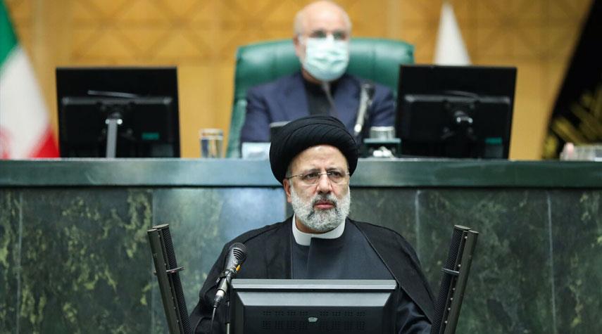 الرئيس الإيراني : مشروع ميزانية العام القادم يحقق العدالة والتنمية الاقتصادية المستدامة