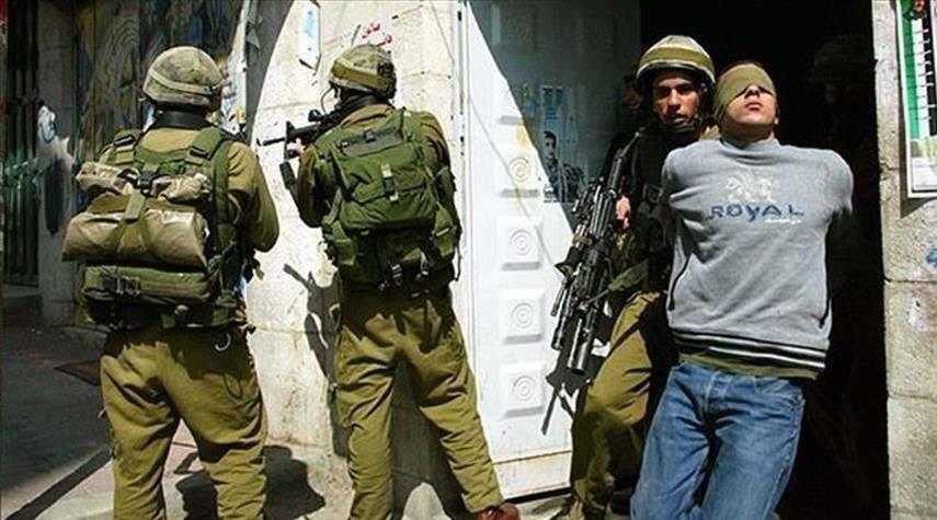 الاحتلال يعتقل والدي وشقيق محمد عليوات ببلدة سلوان في القدس المحتلة